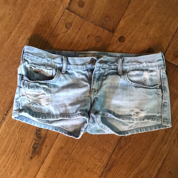 Women’s shorts - Picture 1 of 3